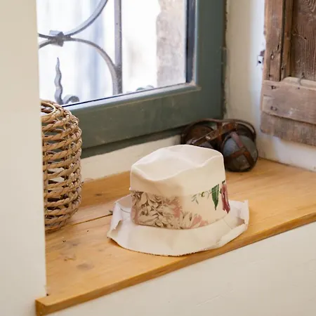 شقة Studio, Loft Dans Les Vans, Centre Historique, Ardeche, Cevennes Parc Regional لي فان